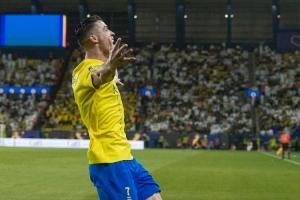 走弯路了😅C罗前19年挣了4.1亿镑薪水，在胜利4年挣6亿+15%股份